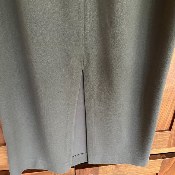 Aritzia Babaton Skirt Small - Picture 5 of 8